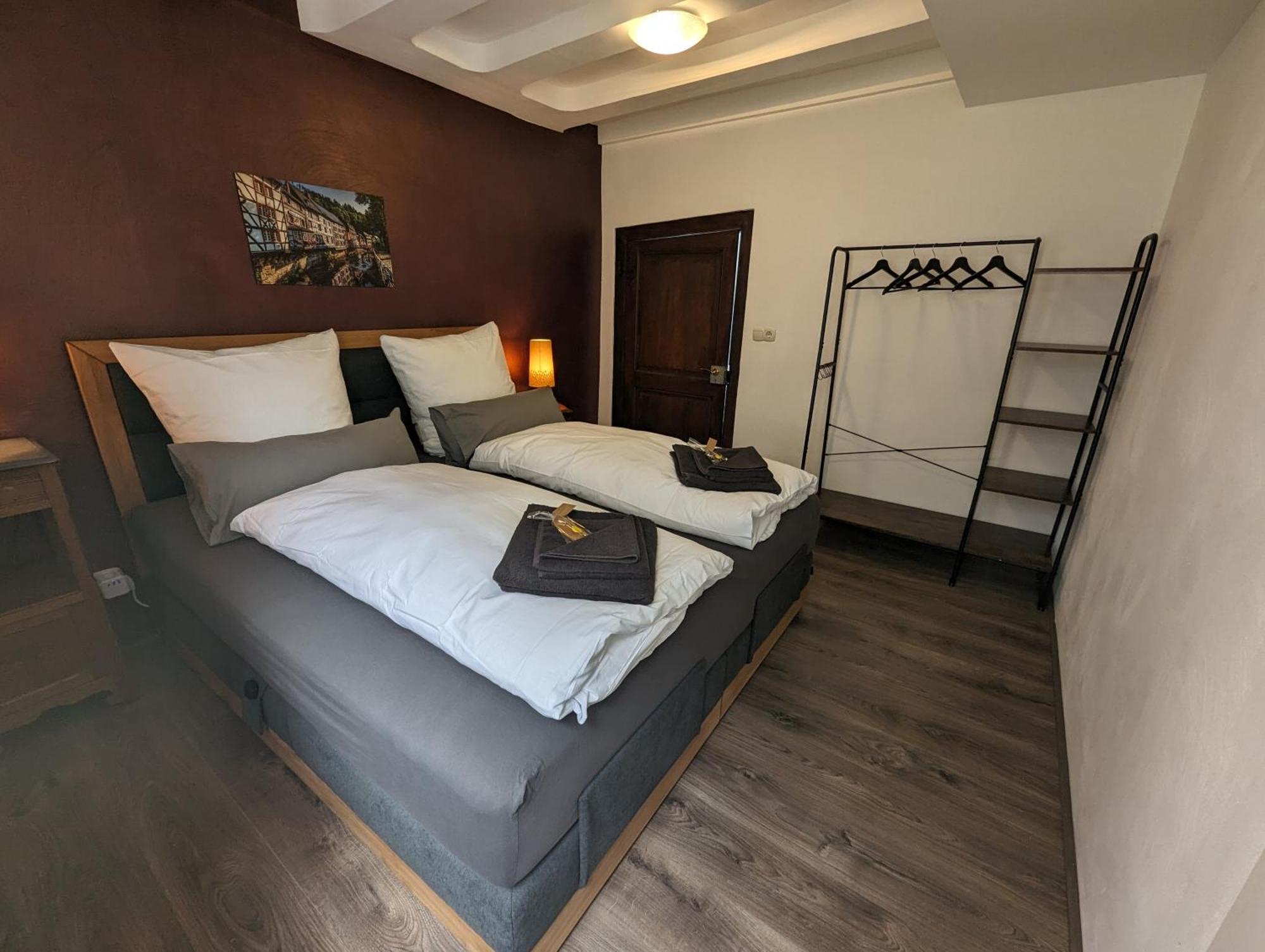 Residenz Vier Jahreszeiten Моншау Екстериор снимка