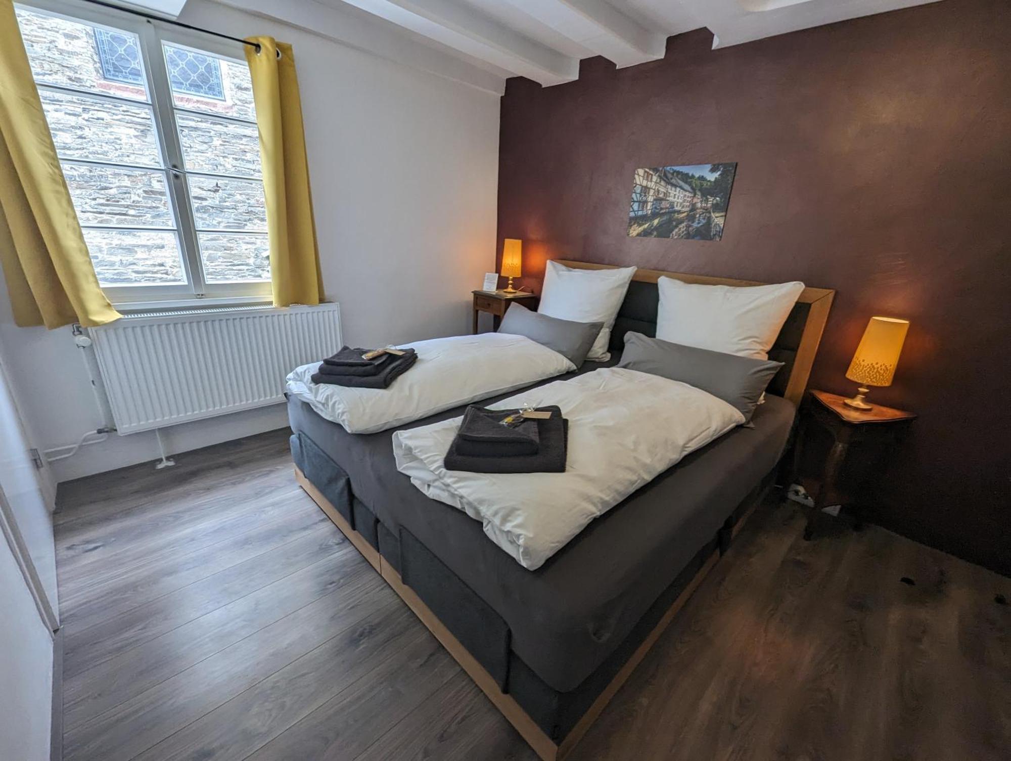 Residenz Vier Jahreszeiten Моншау Екстериор снимка